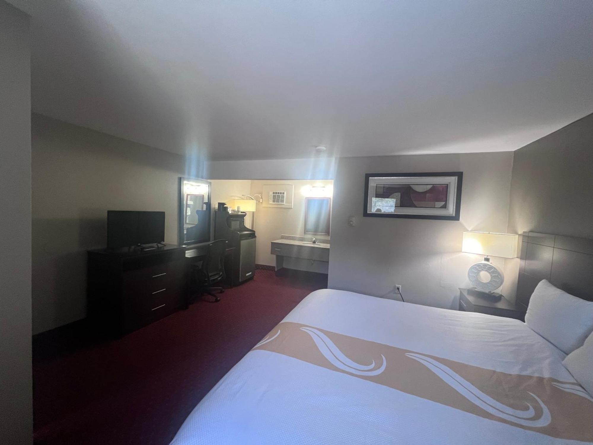 Rodeway Inn & Suites Hershey Extérieur photo