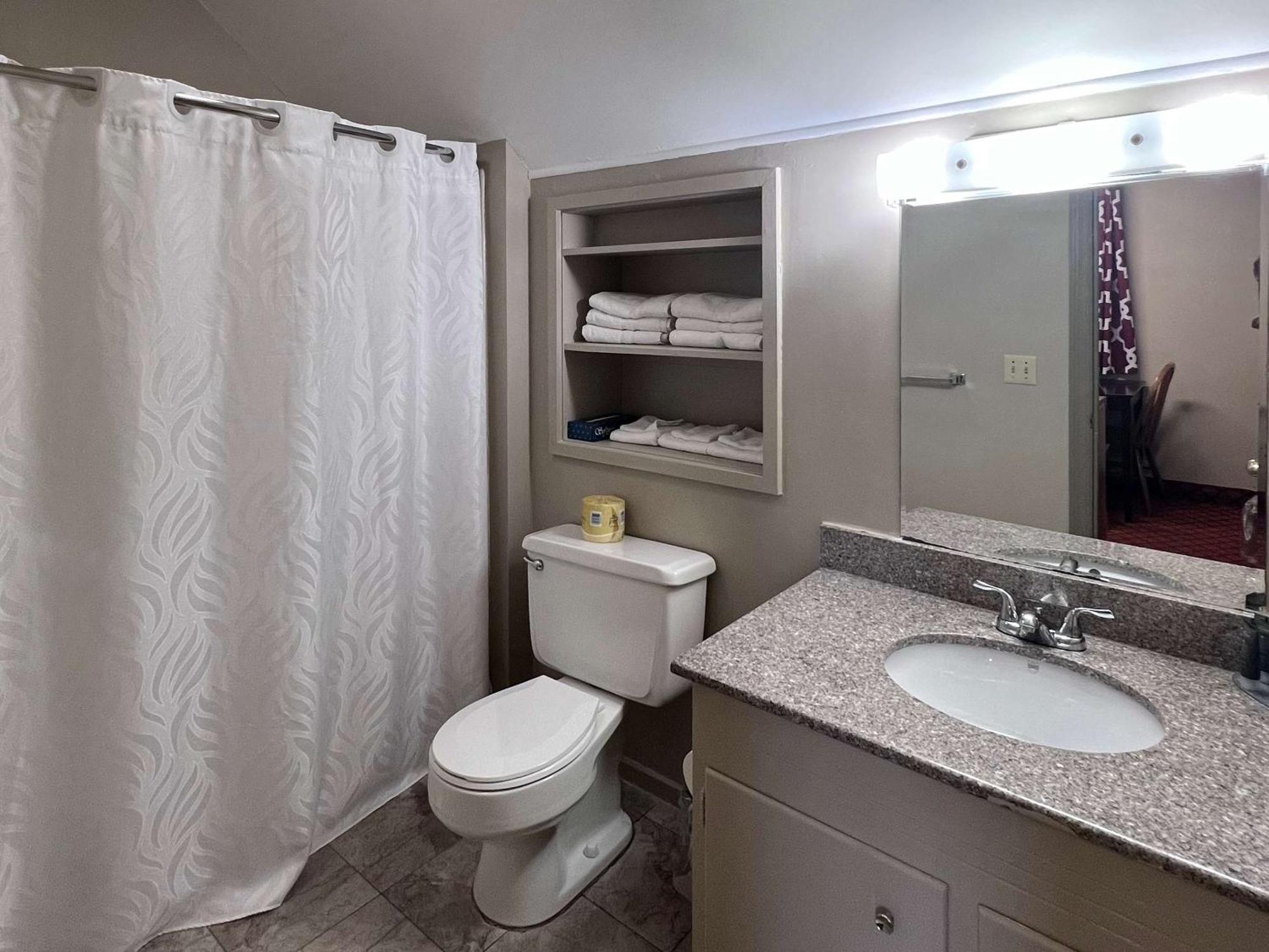 Rodeway Inn & Suites Hershey Extérieur photo
